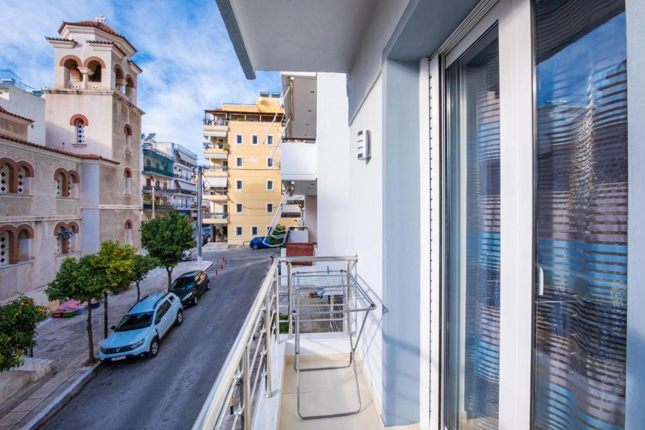 Bright Apartment In Piraeus Exterior photo